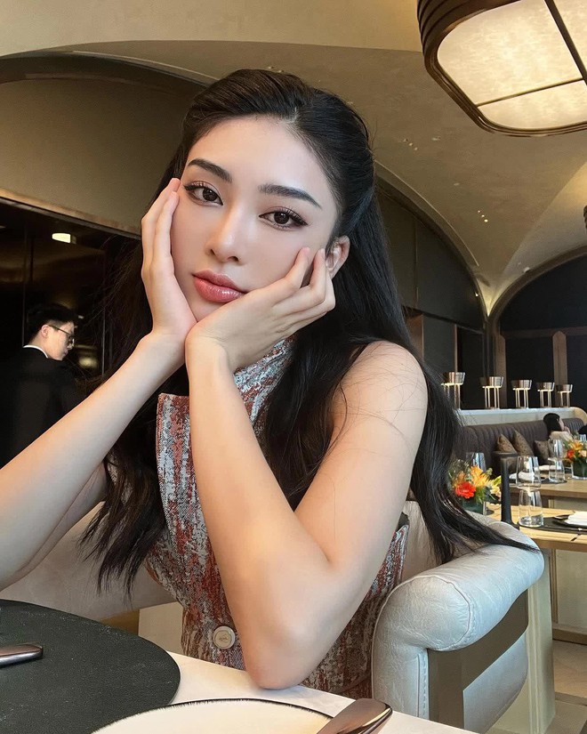 Hot girl Linh Trương náo loạn cõi mạng: 22 tuổi đã có núi đồ hiệu, style sang chảnh miễn chê, xem nhan sắc trước "dao kéo" mới thấy bất ngờ - Ảnh 6. Hot girl Linh Trương náo loạn cõi mạng: 22 tuổi đã có núi đồ hiệu, style sang chảnh miễn chê, xem nhan sắc trước "dao kéo" mới thấy bất ngờ - Ảnh 6.